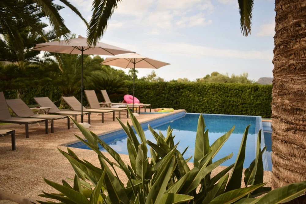 swimming-pool-in-Mallorca-property