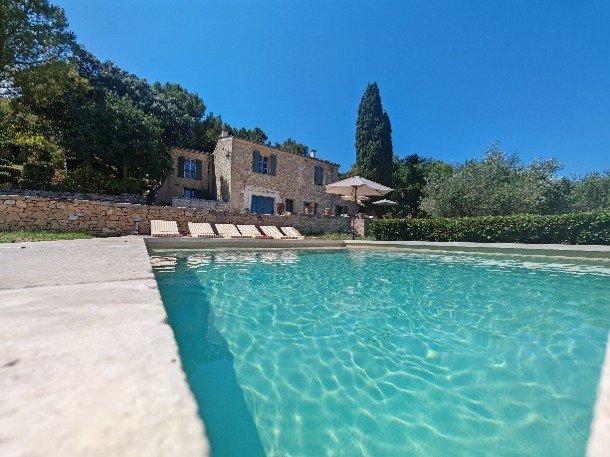 swimming-pool-in-Mallorca-property